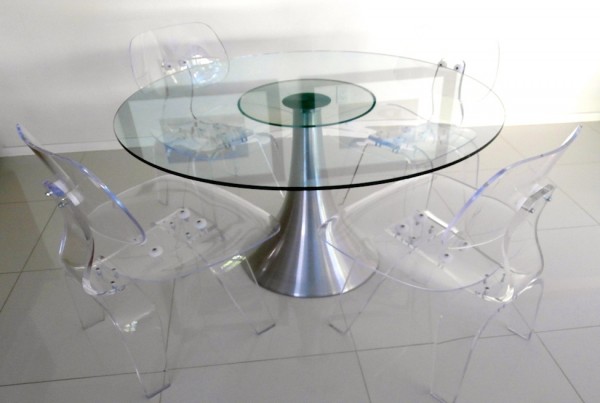 Eames style Lounge chair in clear acrylic dining set